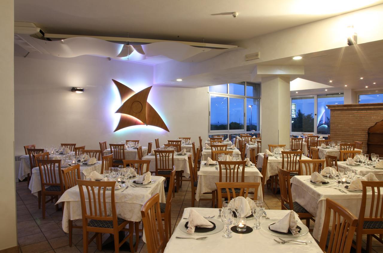 Hotel Plaza Llido Degli Estensi Exterior photo